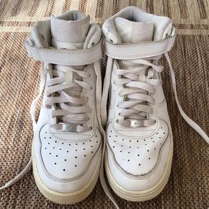 NIKE AIR FORCE 1 sz 7Y